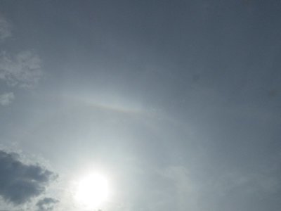 9:20, kleiner Ring, ob. Berührungsbogen, umschriebener Halo