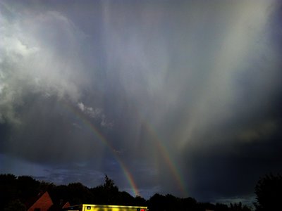 Bild 3: 18:59 MESZ  Farbe verstärkt