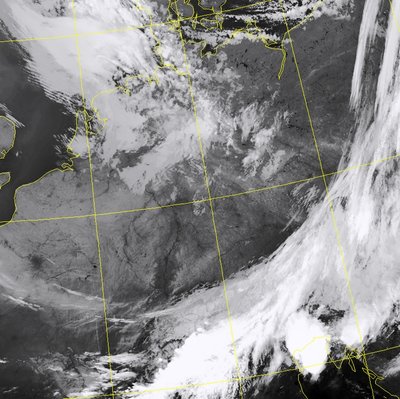 Abb. 2: Satellitenbild (Infrarot, Ausschnitt) von NOAA-20 vom 22.06.2018, 02.51 MESZ.<br />Quelle: http://www.sat.dundee.ac.uk/ - Dundee Satellite Receiving Station, Dundee University, Scotland .