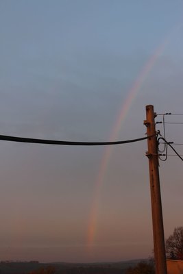 Regenbogen zeitgleich zum Sonnenaufgang