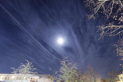 Teile des 22 ° Ringes, Haar, 18:13 Uhr 20 mm/KB