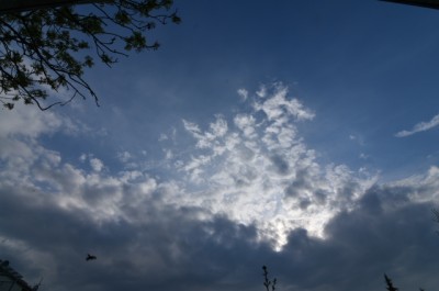 Schwacher ZZB obere Bildmitte bei der 'Wolkengrenze'  von 18:24 MESZ