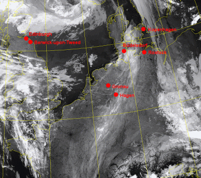 Abb. 2: Satellitenbild (Infrarot) von NOAA 20 vom 23.05.2019, 03.11 MESZ. Eingezeichnet sind die bekannt gewordenen Beobachtungsorte.<br />Image courtesy to Dundee Satellite Receiving Station, Dundee University, Scotland.