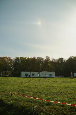 Das neue VAHCOLI Gebäude mit linker Nebensonne