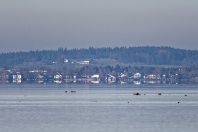 Luftspegelung am Chiemsee. 02.01.2020 14:10 Uhr 500 mm an DX