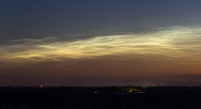 k-4nlc3031052020-02-detail.jpg (57.08 KiB) 8359 mal betrachtet NLC's um 03:14 MESZ, Helligkeit 3, Sonnendepression bei 11,9°, Standort bei Lübbecke. (200mm, Kleinbild, zugeschnitten)