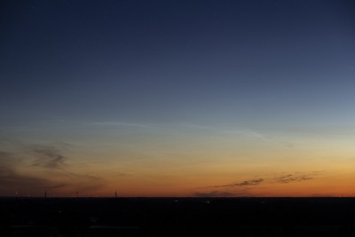 03:18 MESZ - Helligkeit 2 - Sonnenstand bei -11,5° (91mm, Kleinbild)