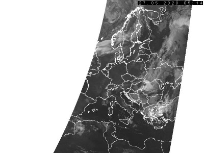 Abb. 2: Satellitenbild (Infrarot) von NOAA 19 vom 27.05.2020, 07.14 MESZ.<br />Bildquelle: Czech Hydrometeorological Institute, lizenziert unter https://creativecommons.org/licenses/by-nc-nd/3.0/cz/deed.de