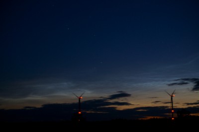 03:36 MESZ, das Feld im Norden von der Nahansicht