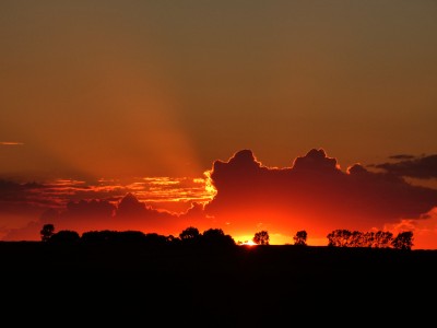 47 SU Wolkenstrahlen Cu Lieschow Rügen 20200721.jpg
