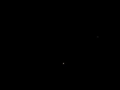 Belichtungszeit nur 1/125s bei ISO 100 und 1200mm Brennweite. Venussichel und Jupiterscheibchen gut sichtbar.