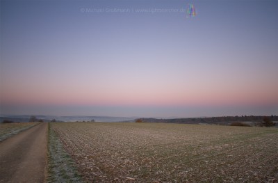 C9_301120_01.jpg (314.16 KiB) 3646 mal betrachtet Erdschattenbogen am 30.11.