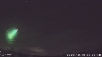 AMS36_2_2020_12_19_22_27_00_000_010074-trim-1033-stacked-HD-meteor.jpg