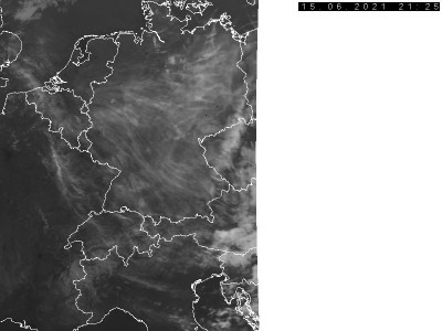 Abb. 2: Satellitenbild (Infrarot) von NOAA 18 vom 15.06.2021, 23.25 MESZ.<br />Bildquelle: Czech Hydrometeorological Institute, lizenziert unter https://creativecommons.org/licenses/by-nc-nd/3.0/cz/deed.de