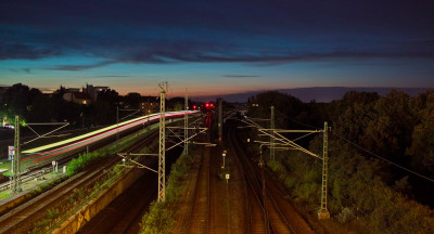 2021_07_14A_2322MESZ_DP2s_Bln_Bornholmer_Bruecke_NLCs_0012_VarAg_JPGooDT_1400x757pix.jpg