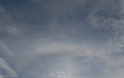 lowitzbogen_krieg_k.jpg (230.32 KiB) 1197 mal betrachtet 22-Grad-Halo, oberer Berühungsbogen, oberer kreisförmiger Lowitzbogen