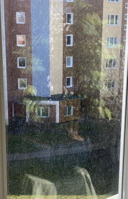 verkleinerter Fensterscheibeneindruck