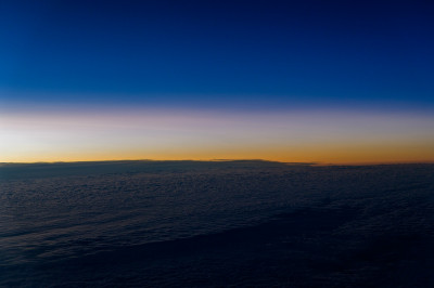 Kurz vor Santiago - NLC-ähnliche Wolken in der oberen Atmosphäre