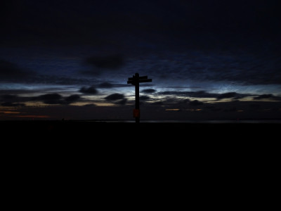 Abb. 2: NLC-Display über Amrum. Aufgenommen in der Norddorfer Marsch am 15.06.2022 um 02:18 MESZ.<br />Sonne 11.3° unter dem Horizont.