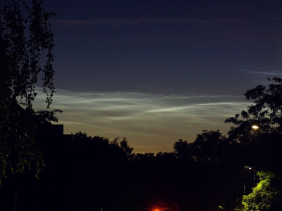 DSC03260kk.jpg (324.84 KiB) 8293 mal betrachtet Abb. 1: 03:29 MESZ, Sonne -11.6°.<br />Helligkeit 4