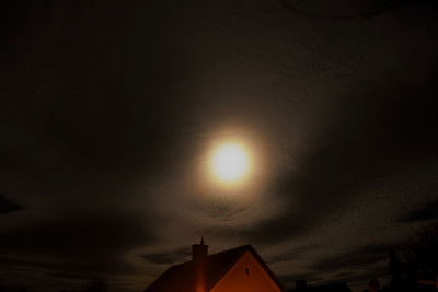 Mond und Föhnlöcher .jpg