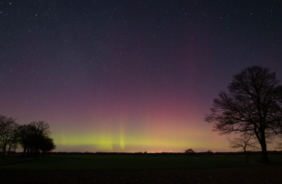 k-26022023-2213-BILD4.jpg (159.79 KiB) 9113 mal betrachtet 26.02.2023, 22:13 MEZ (24mm, KB; ISO 4000, f/1.8, 4 Sek. + Hoya Red Enhancer)