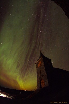 Die &quot;Fransen&quot; - Blick gen Osten -  als das PL nach Süden abwanderte verschwand die Struktur und es erschien diffus. EOS 1000DA, Walimex Pro 8mm @ f/3.5, 15s @  ISO800