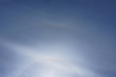 Der ZZB mit noch irgendeinen schwachen Bogen. Darunter sind 22°-Ring und OBB (17:01 MESZ)