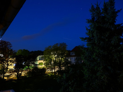 Überflug der ISS am 14.05.2022 um 04:31 MESZ. Der helle Stern oben rechts ist Arktur (Sternbild Bärenhüter)