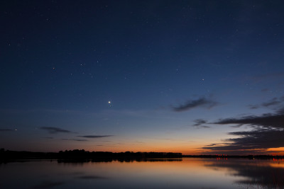 2023_05_17_2250MESZ_SD9_14mmf2_Warnitz_Oberuckersee_Venus_Mars_Abenddaemmerung_1493_2023Ba21_JPGooDT_1400x933pix.jpg