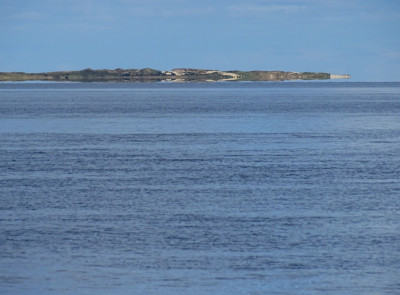 DSC08208k.jpg (303.07 KiB) 1896 mal betrachtet Schwebendes Land (II)<br />Aufgenommen an 29.08.2023, 10:13 MESZ, auf der MS Eilun bei Wittdün.