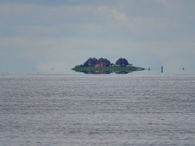 Flying Island<br />Aufgenommen an 29.08.2023, 11:19 MESZ, auf der MS Eilun bei Langeness.