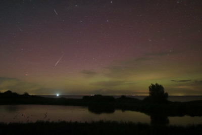 20:59 h UTC Polarlicht mit Sternschnuppe