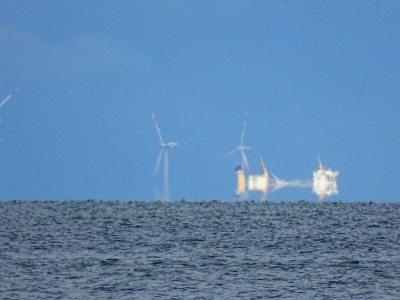 DSC08603k.jpg (318.45 KiB) 1706 mal betrachtet Technik<br />Aufgenommen an 29.08.2023, 15:47 MESZ, zwischen Hallig Hooge und Amrum.