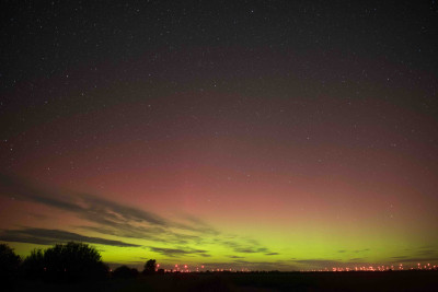 23:39 UTC - Mit Nikon D750, 20mm, f/1.4 , 10sec, ISO-3200, Didym-Filter, nur für Forum verkleinert: