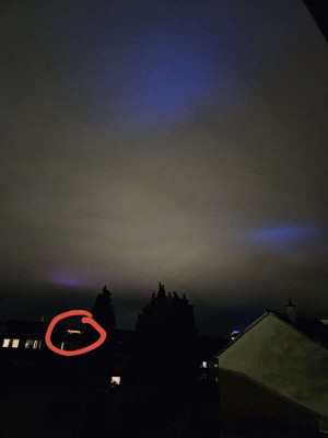 Vom Balkon, eingekreist ist die Festung. Die anderen Lichter sehen eventuell etwas näher aus.