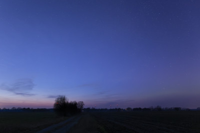 03.03.2024, 19:26 MEZ - Abenddämmerung mit andeutungsweise grünem Polarlicht (24mm, KB)