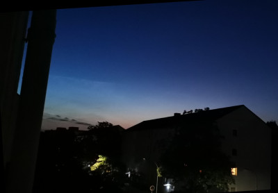 Leuchtende Nachtwolken, aufgenommen am 07.06.2024 um 03:53 MESZ in Oberursel mit einem Smartphone Huawei P30.
