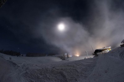 22° Ring am Mond in dichtem Eisnebel