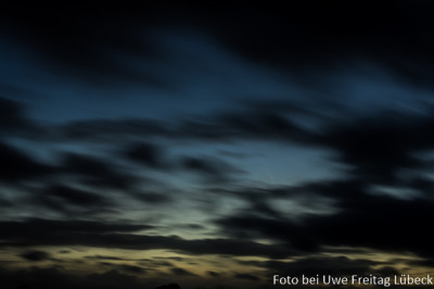 Datum:  13 10 2024,    Ort :   Lübeck, <br />  Zeit:   19:23 Uhr MESZ<br />Objektiv:   55 mm 1:1,4 <br />Belichtungszeit:   10 Sek ,   Blende 4, <br />   ISO 100