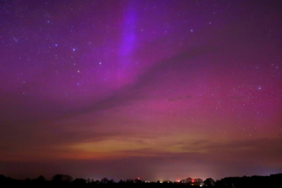 IMG_7314.JPG (157.62 KiB) 6689 mal betrachtet ca. 21:20h UTC; hochreichender blauer Strahl, visuell farblos wahrnehmbar