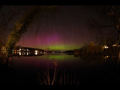 23:04 MESZ, 10mm/f3.5 Fisheye, sehr deutliche visuelle Strahlen