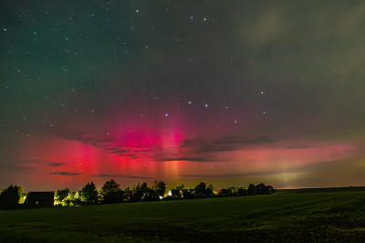 23:26 UTC, deutlich visuell mit auffälligem Airglow