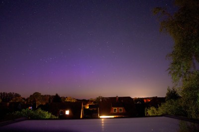 16mm, F2.0, ISO1600, 15sek mit Didymiumfilter. Trotzdem stört Burgdorf rechts im Bild sehr.