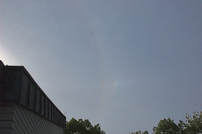 09:19 MESZ - 22°-Ring; rechte NS