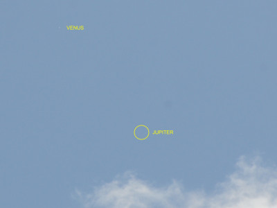 Venus und Jupiter um 12:45 MESZ