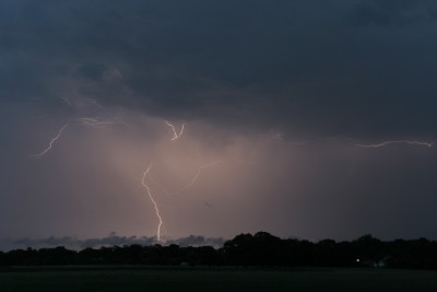 Gewitter über der "Skyline" von Helvesiek