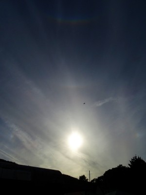 Abb. 4: Nebensonnen, Oberer Berührungsbogen und Zirkumzenitalbogen