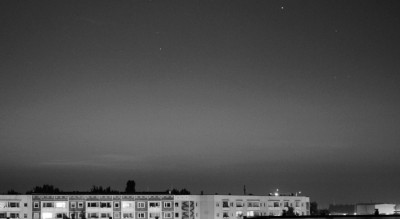 Bildausschnitt S/W kontrastverstärkt 23:48 UT, 2.2/35 mm, 1,6", ISO 1600