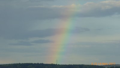 Regenbogenfragment zu sehr früher Stunde